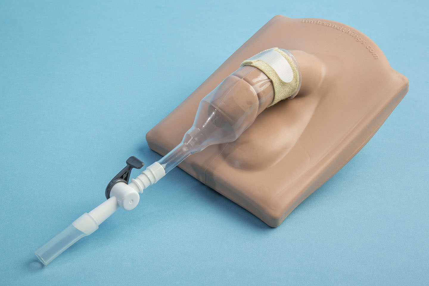 Non adhesive sheath and catheter valve