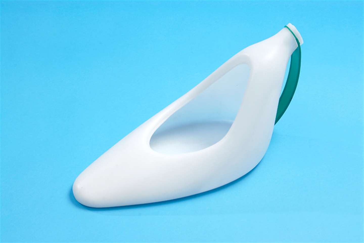 Saddle urinal