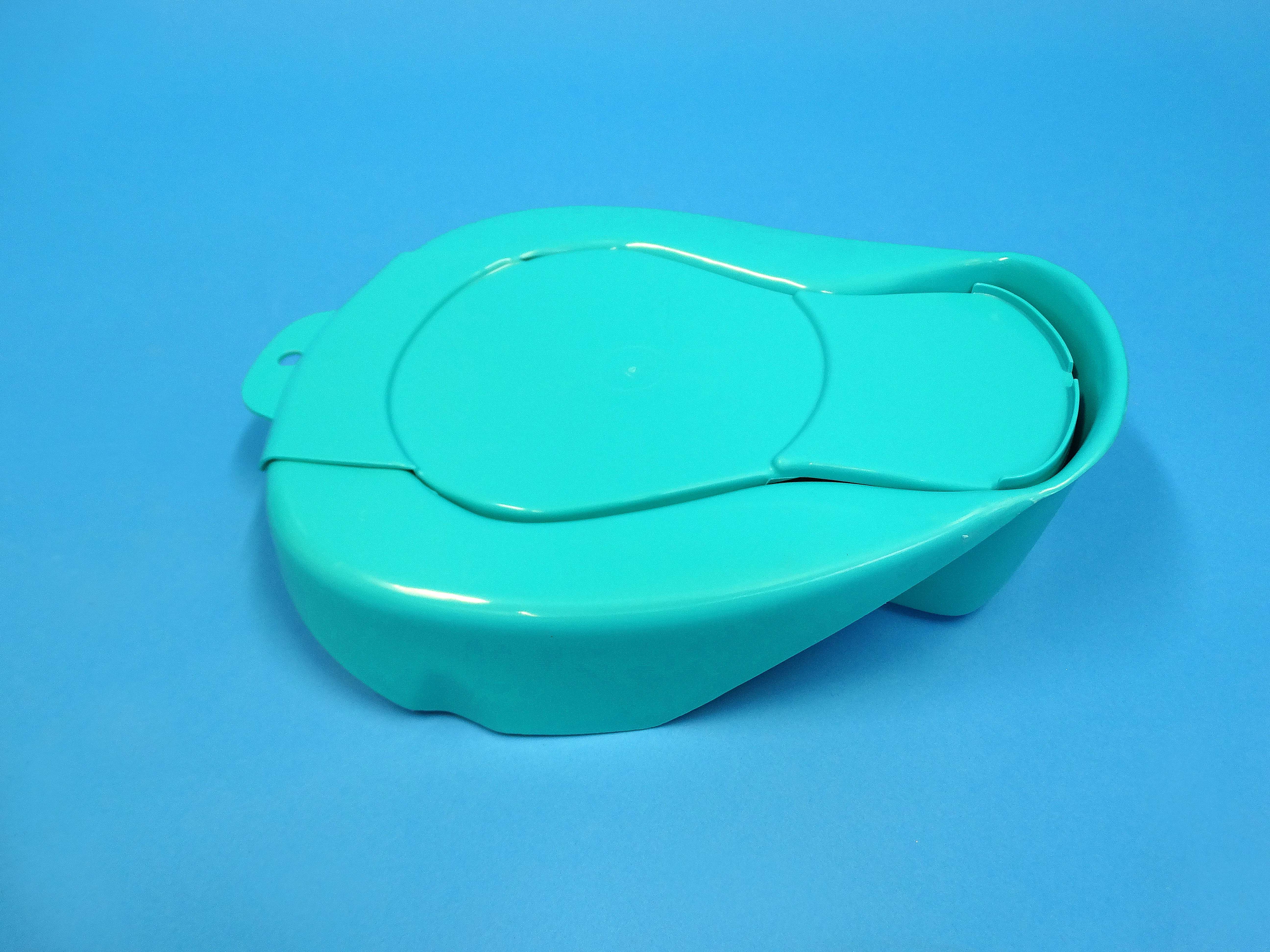Bed pan with lid